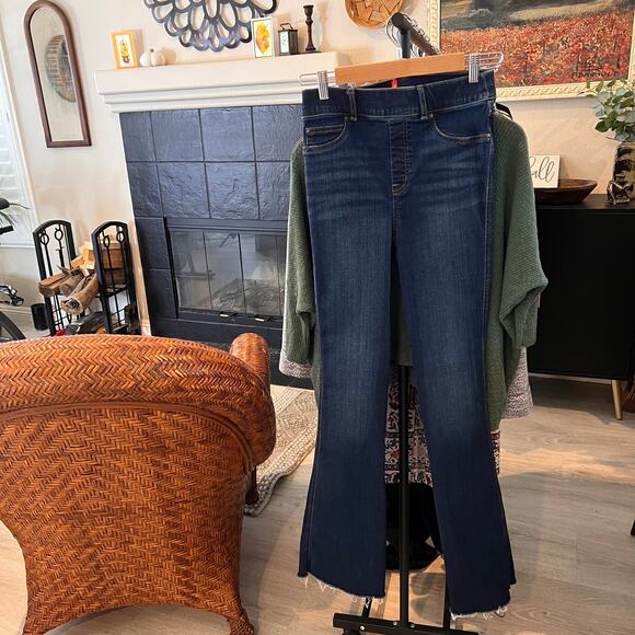 Spanx Jeans Womens Size Small Tall Blue Bootcut Flare Raw Hem Midnight Shade - Picture 16 of 16